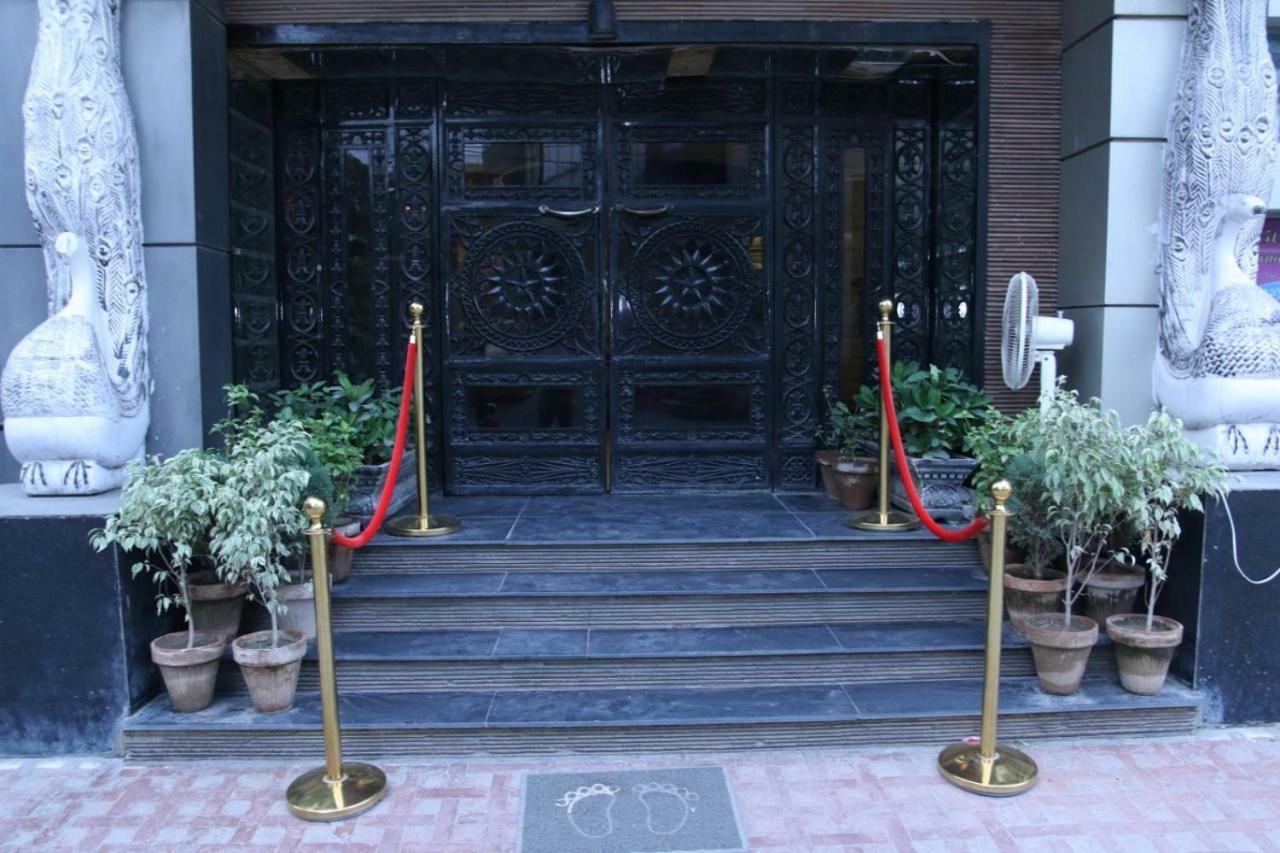 Gulberg Continental Hotel Lahore Buitenkant foto