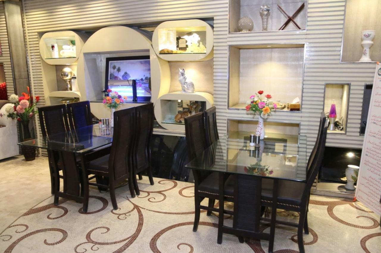 Gulberg Continental Hotel Lahore Buitenkant foto