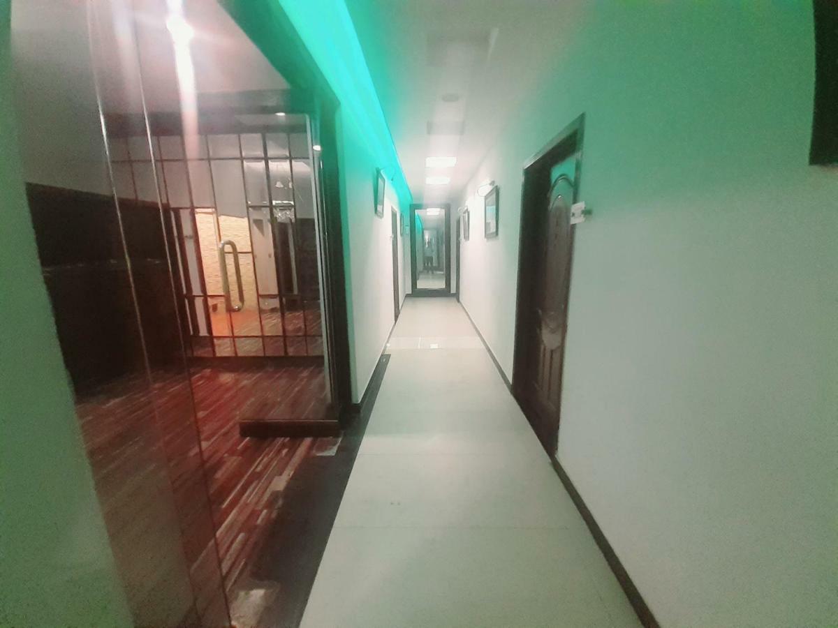 Gulberg Continental Hotel Lahore Buitenkant foto