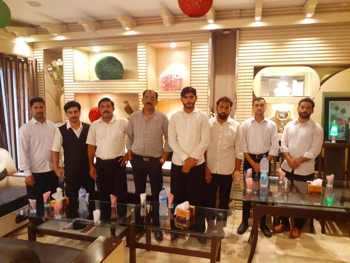 Gulberg Continental Hotel Lahore Buitenkant foto